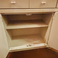 キッチンカウンター　キャビネット    収納棚　白　ホワイト　
天然木の画像