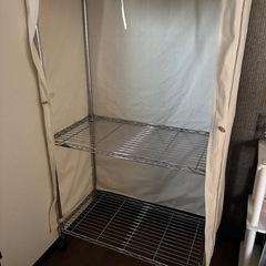 3月中旬まで。スチールラック　ワードローブ　ハンガーラックの画像