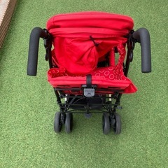 日本育児　二人乗りベビーカー　キンダーワゴン　ドゥオシティホップの画像