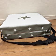 子供クッションの画像