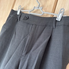 式典にも！ボトムスの画像