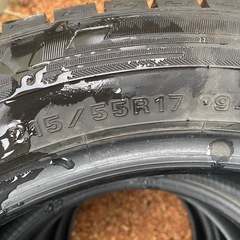 215/55R17スタッドレスタイヤ4本の画像