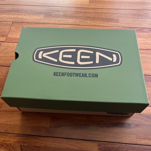 keen スニーカー　レディース