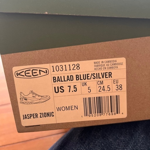 keen スニーカー　レディース