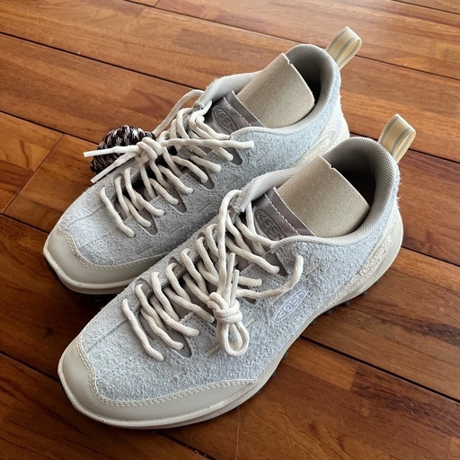 keen スニーカー　レディース