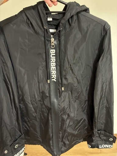 Burberryシャカシャカ