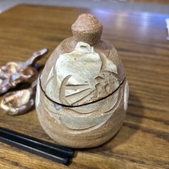 ★決まりました★陶器　箸置き&蓋付きミニ壷の画像