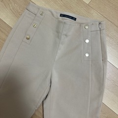 ZARA きれいめパンツ/入学式やパーティなどの画像