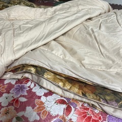 敷布団と高級掛け布団セットの画像