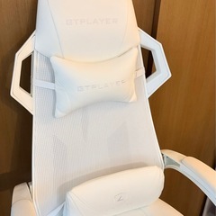 ホワイトワークチェアの画像