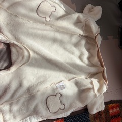 ベビー もこもこロンパース ホワイト クマさん 60-70cmの画像