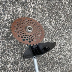 makita マキタ 18v 草刈機 MUR190SD 充電式草刈機　バッテリーの画像