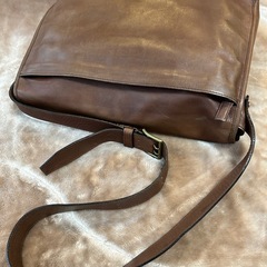 ソメスサドルSOMES SADDLEショルダーバッグ ショルダーバック クロスボディバッグ クロスボディバック 肩掛けバッグ 肩掛けバック 襷掛けバッグ 襷掛けバック 鞄 カバンかばんbagダークブラウン焦げ茶色レザー本革牛革日本製国産国内製メイドインジャパンの画像