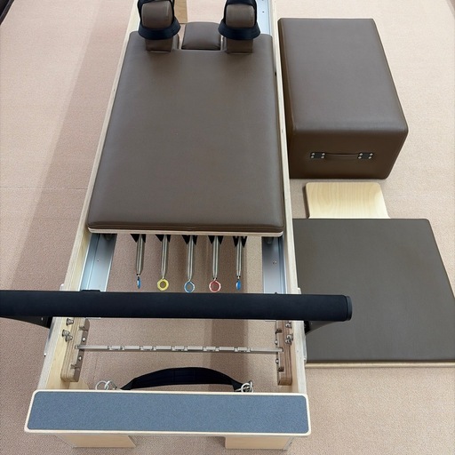 【①取引中】motioncare pilatesホームリフォーマー