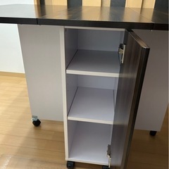 折りたたみダイニングテーブルの画像