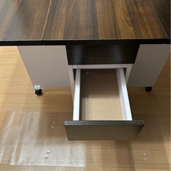 折りたたみダイニングテーブルの画像