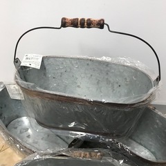 【成約済/ありがとうございます。新品未使用】4個まとめて⭕️アンティーク調のブリキのオーバルポットの画像