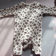 ベビー ロンパース カバーオール ヒョウ柄 もこもこの画像