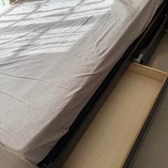 【3/12,3/13に来れる方】ベッド　ダブル　解体可能の画像