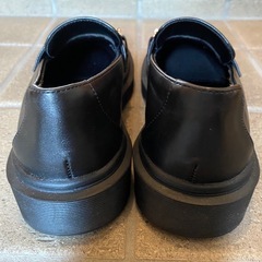 Sサイズ(22〜22.5)黒ローファーの画像