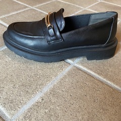 Sサイズ(22〜22.5)黒ローファーの画像