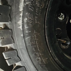 フォークリフトタイヤホイール付きの画像