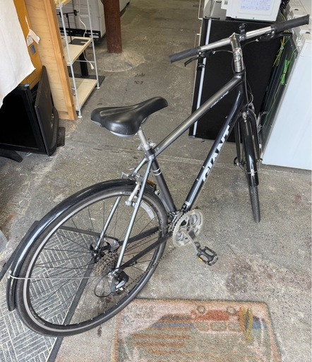 札幌市内配送可 21年モデル GIANT ジャイアント ESCAPE R3 クロスバイク 自転車 サイズM 24段変速