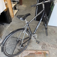 札幌市内配送可 21年モデル GIANT ジャイアント ESCAPE R3 クロスバイク 自転車 サイズM 24段変速の画像