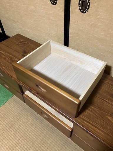 横長のチェスト