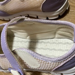 キッズ　シューズ　21.5くらいの画像