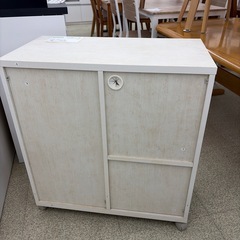 リユースのサカイ東金店 キャスター付きレンジ台 ベージュ TJ17898の画像