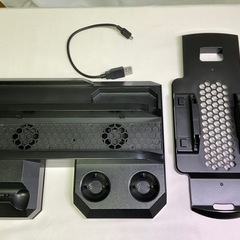 各PS4対応/PSVR対応/多機能冷却ファン付きコントローラー充電スタンドの画像