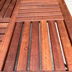 木製ローテーブルの画像