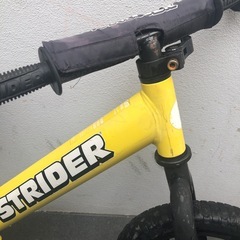 ストライダーとキックボードのセットの画像