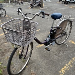【3/8まで！手渡し限定】Panasonic 電動自転車　リチウムイオンバッテリー12Ah 充電器付きの画像