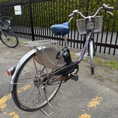 【3/8まで！手渡し限定】Panasonic 電動自転車　リチウムイオンバッテリー12Ah 充電器付きの画像