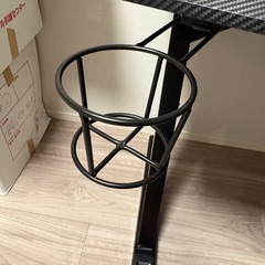 ゲーミングデスクの画像