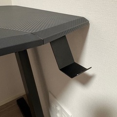 ゲーミングデスクの画像