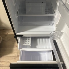 シャープ 冷蔵庫 SJ-D14A-B 137L 人気のブラック！の画像