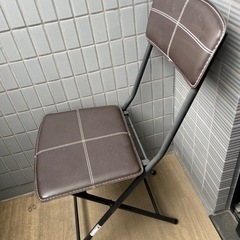 【無料】折りたためる椅子の画像