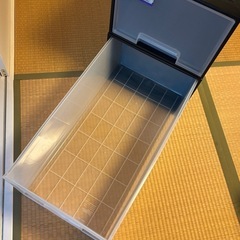 押入れ収納　2ケース
の画像