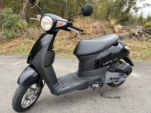 （取引中）スズキ　レッツ　低走行　前後タイヤ新品　バッテリー新品