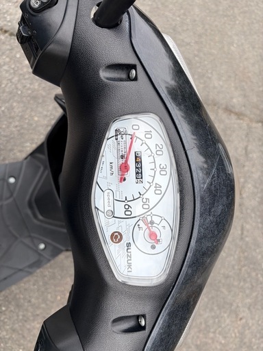 （取引中）スズキ　レッツ　低走行　前後タイヤ新品　バッテリー新品