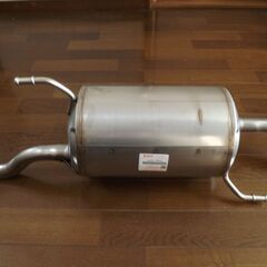 エブリイ DA64W DA64V 未使用品NA用純正マフラー  凹み・傷あり ターボ車不可  スズキ の画像