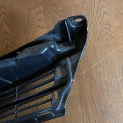 ヴィッツ130系フロントグリルの画像