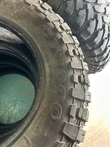 タイヤ　COMFORSER CF3000 LT245/70 R16 4本 ブロックタイヤ