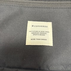 converse黒バックの画像