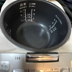 パナソニック炊飯器SR-HS104の画像