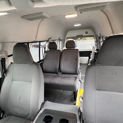 トヨタハイエース 3.0ディーゼル 4WD-ハイルーフ仕様-ナローボディの画像