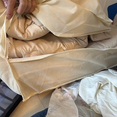 ⭐️無料でお譲り⭐️【シングル】ふとん&まくらセット　  ※1回のみ使用、ケース破損の画像